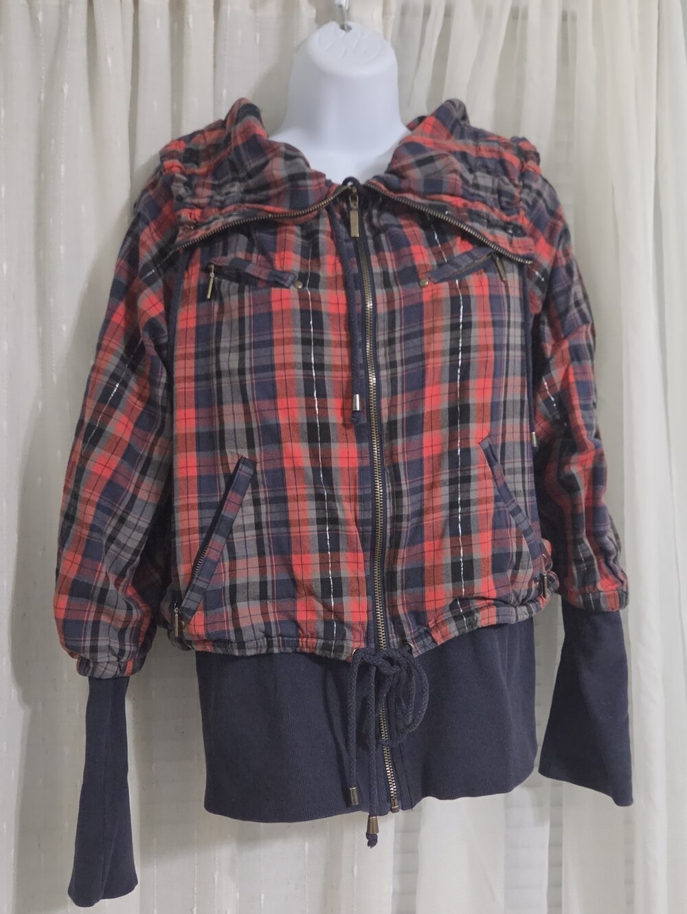 Double Zero Windbreaker Plaid in Red & Blue